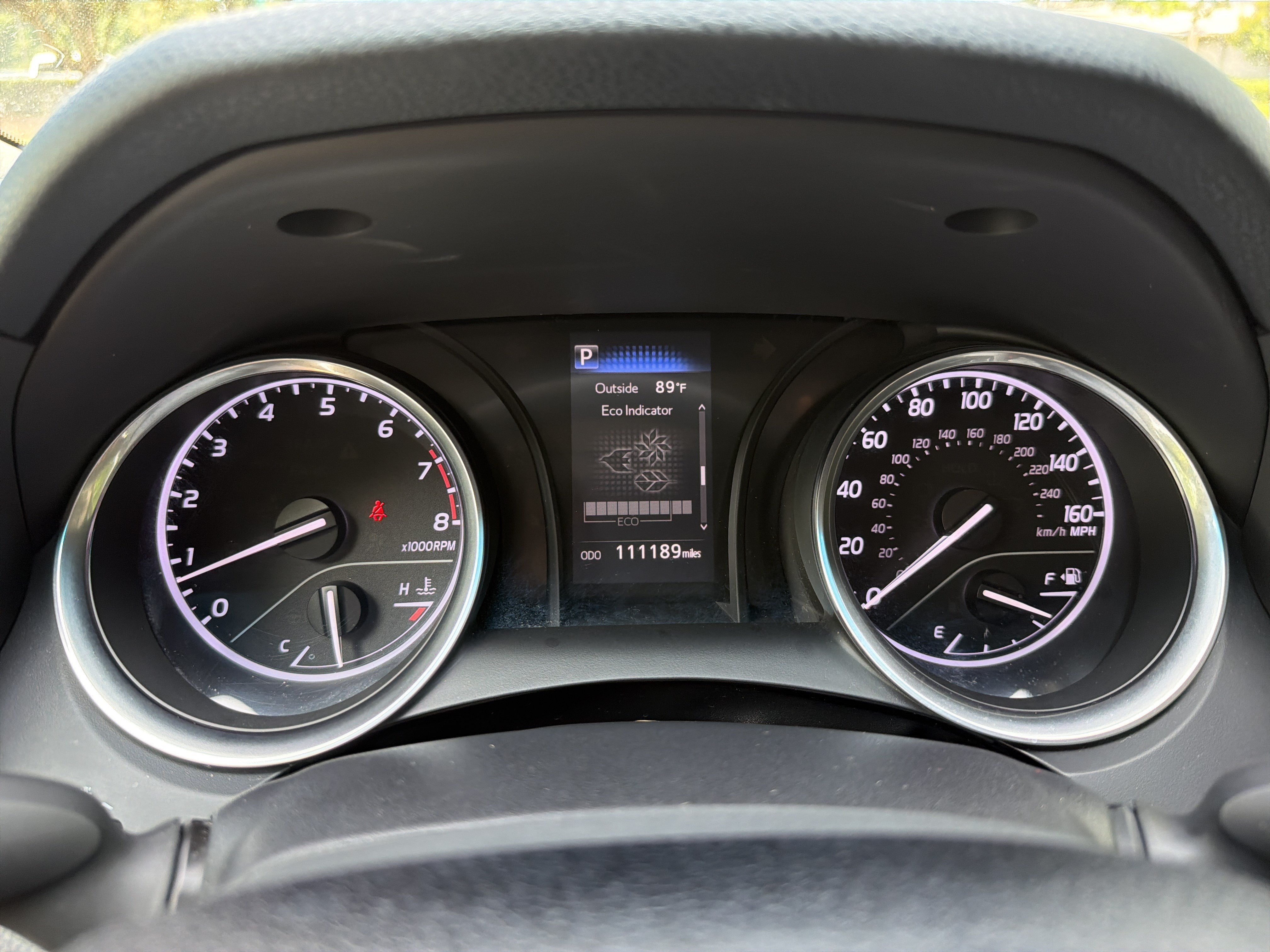 Used 2018 Super White Toyota LE image 26