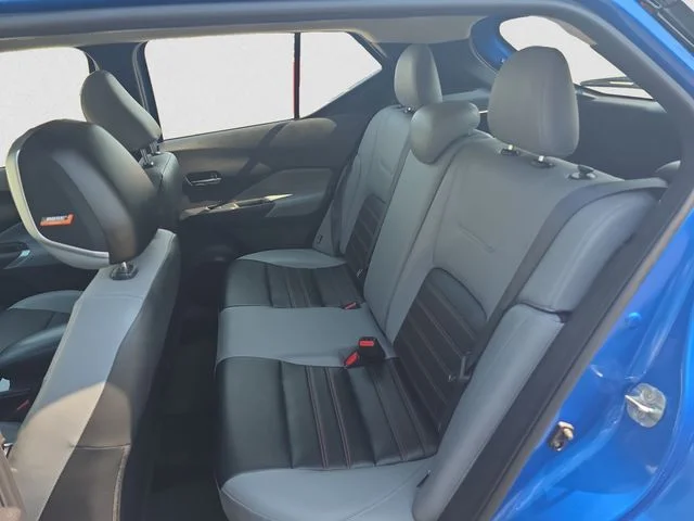 Used 2023 Blue Nissan SR image 13