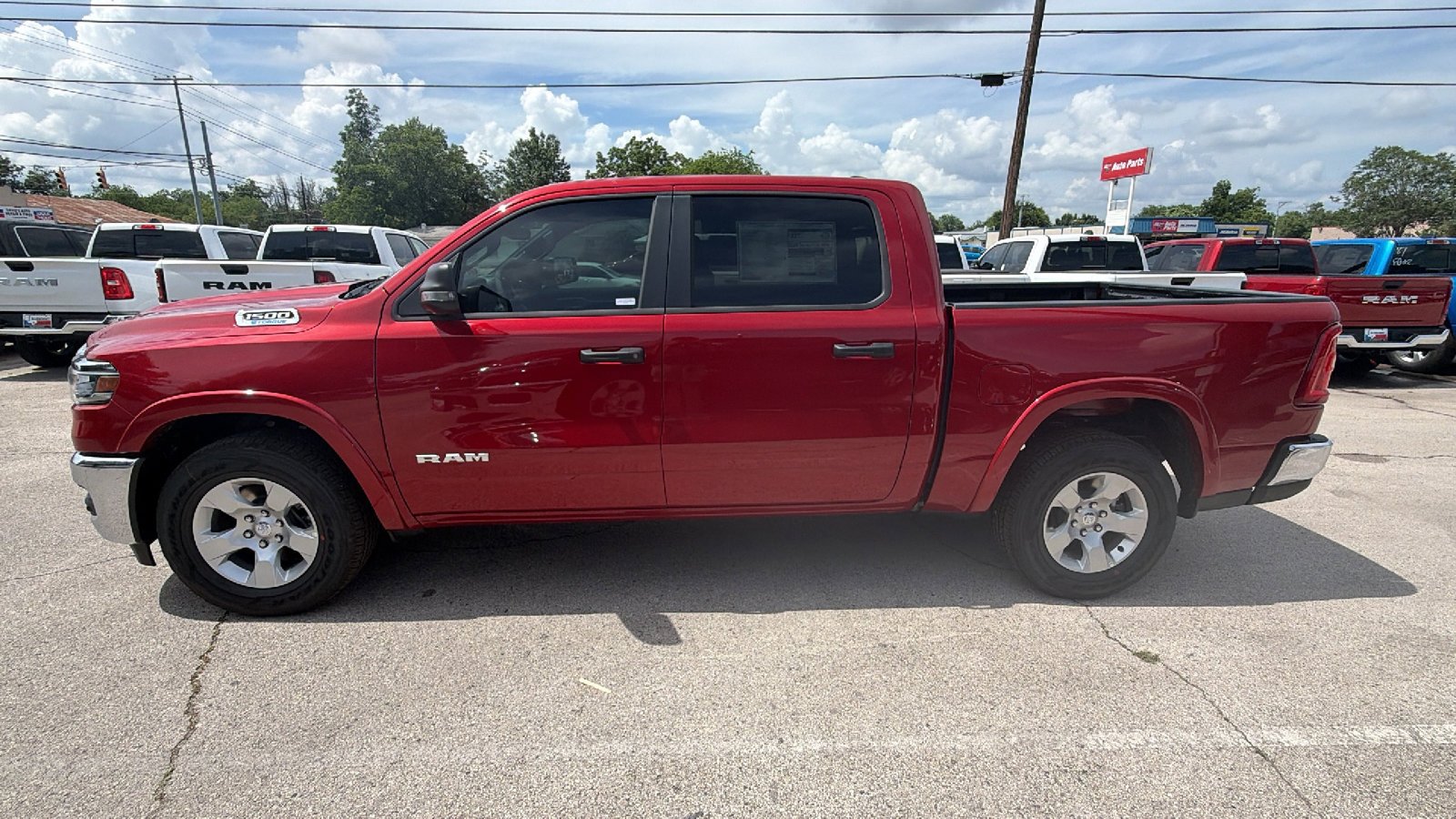 New 2026 Molten Red Pearl-Coat Exterior Paint RAM Lone Star image 8