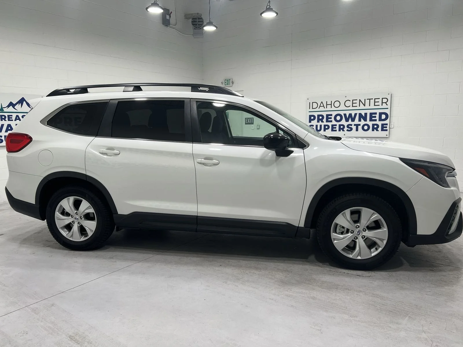 2024 Subaru Ascent Base - Photo 9