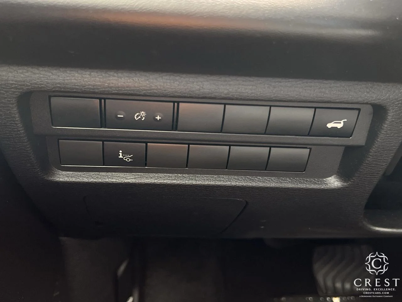 Used 2023 Red Mitsubishi SEL image 21