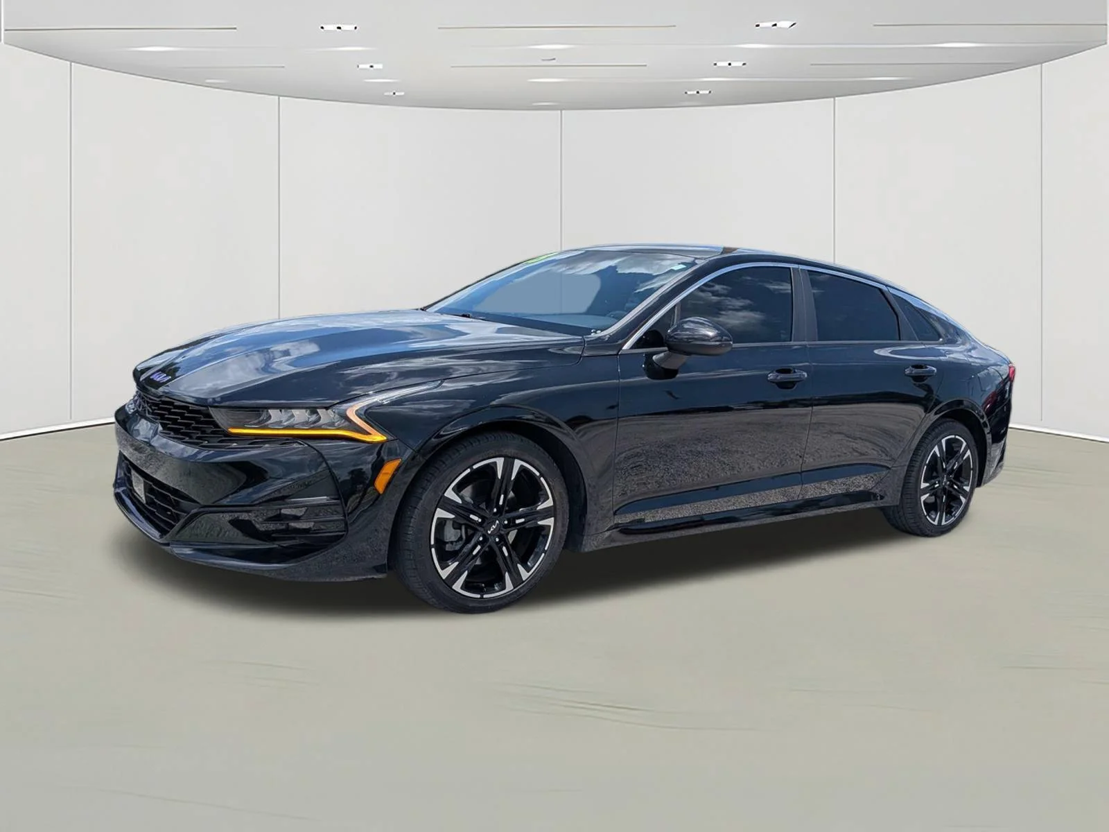 Used 2023 Black Kia GT-Line image 7