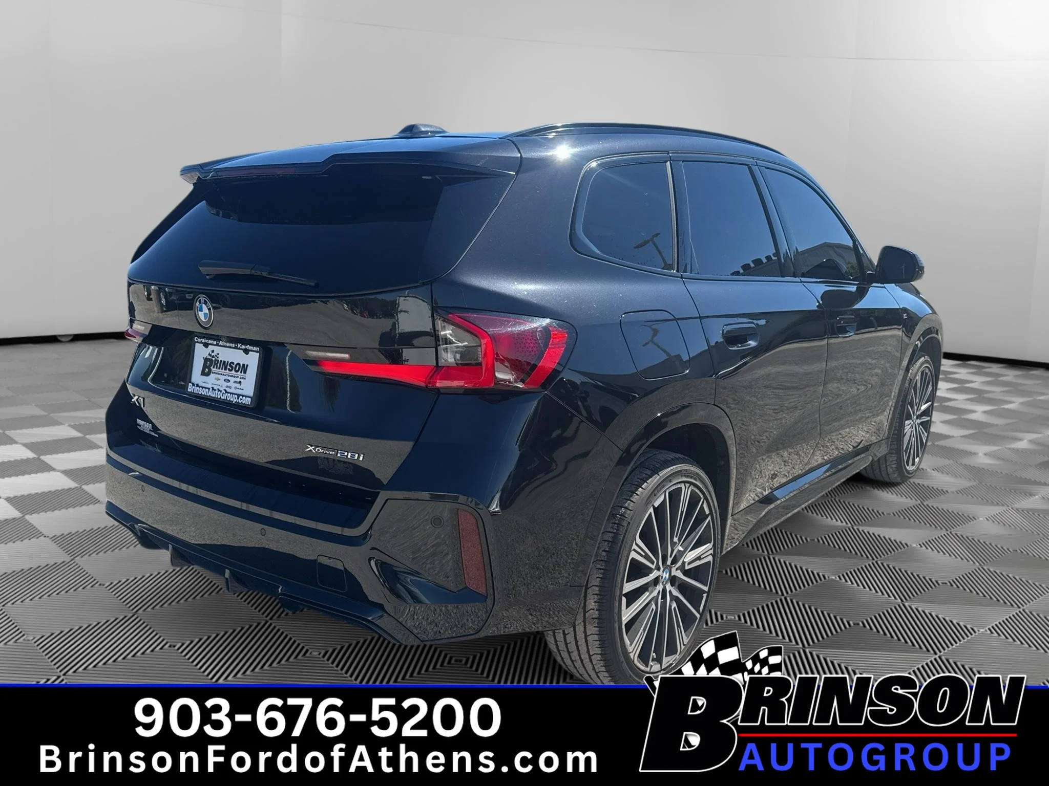 Certified Used 2023 Black Sapphire Metallic BMW xDrive28i image 5