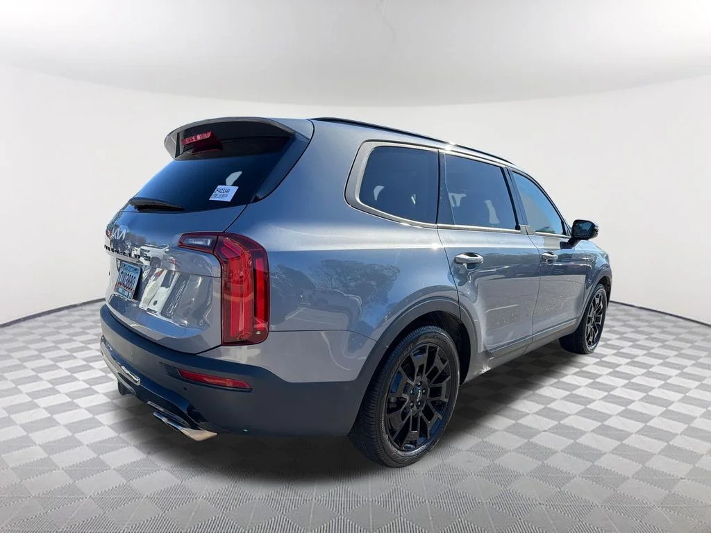 Used 2022 Silver Kia SX image 5
