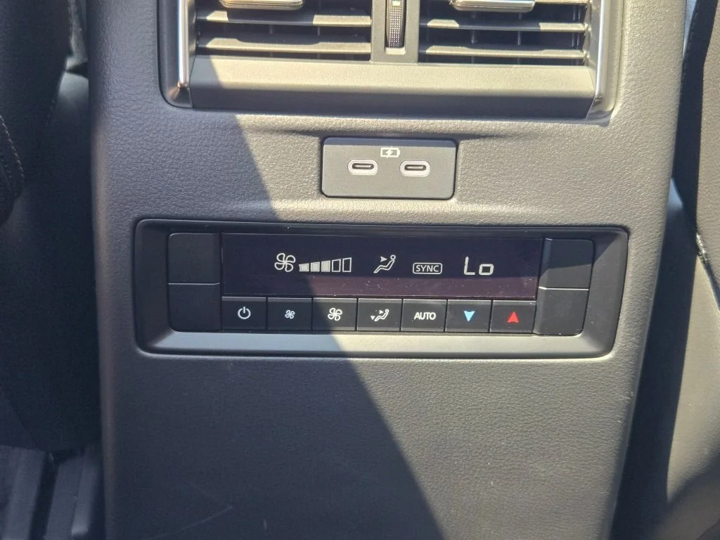 Certified Used 2025 Red Mazda 3.3 Turbo Premium image 19