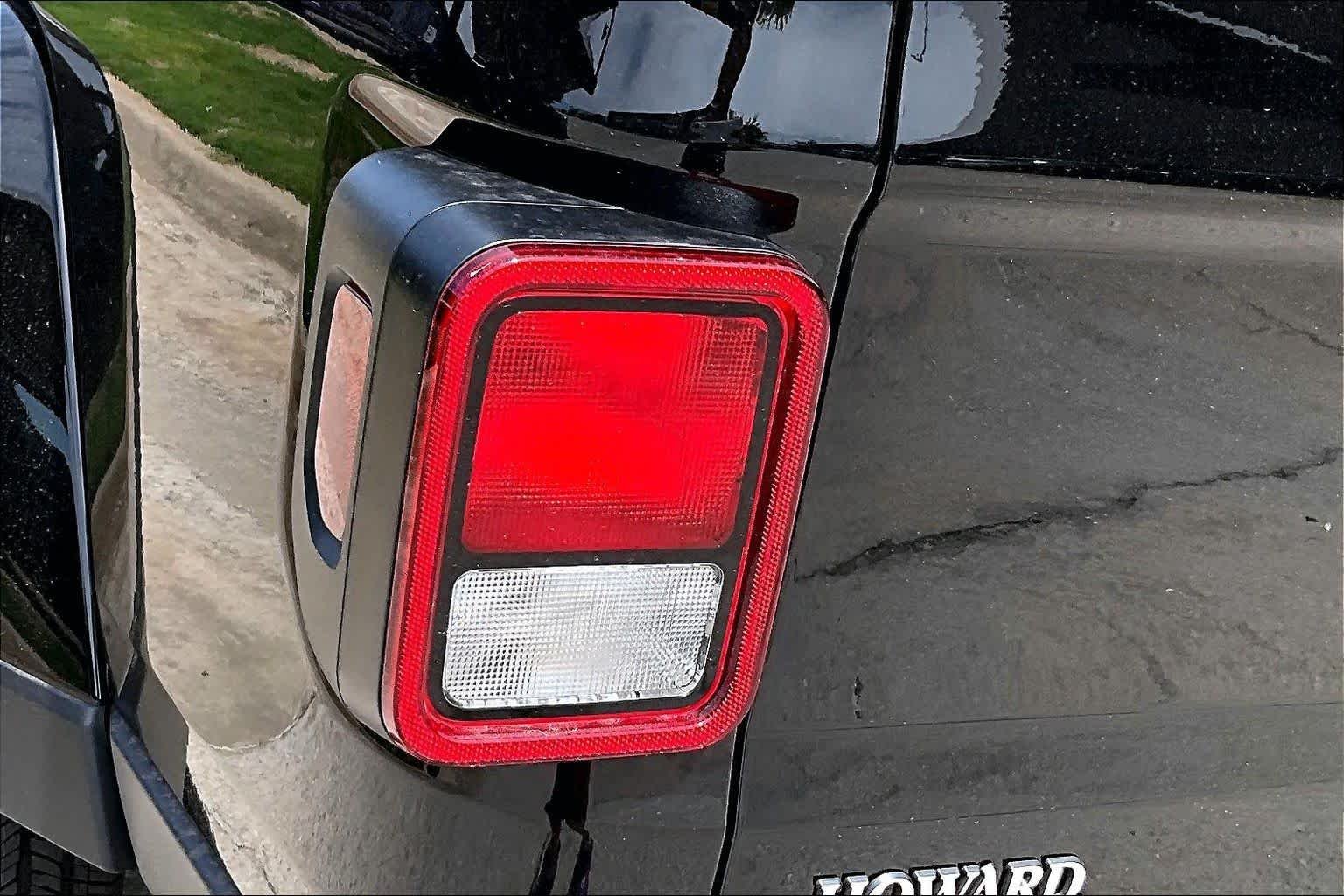 New 2026 Black Clear-Coat Exterior Paint Jeep Sahara image 15
