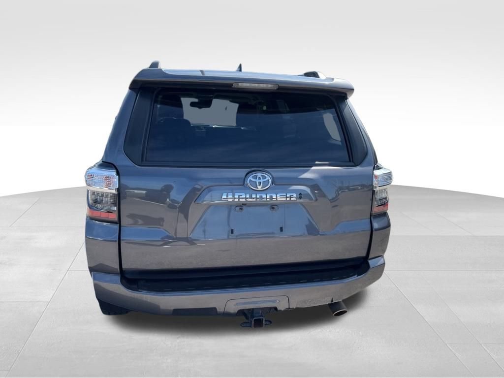 2022 Toyota 4Runner SR5 4WD photo 3