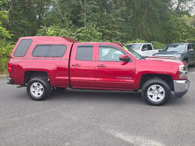 Used 2018 CAJUN RED TINTCOAT Chevrolet LT image 19