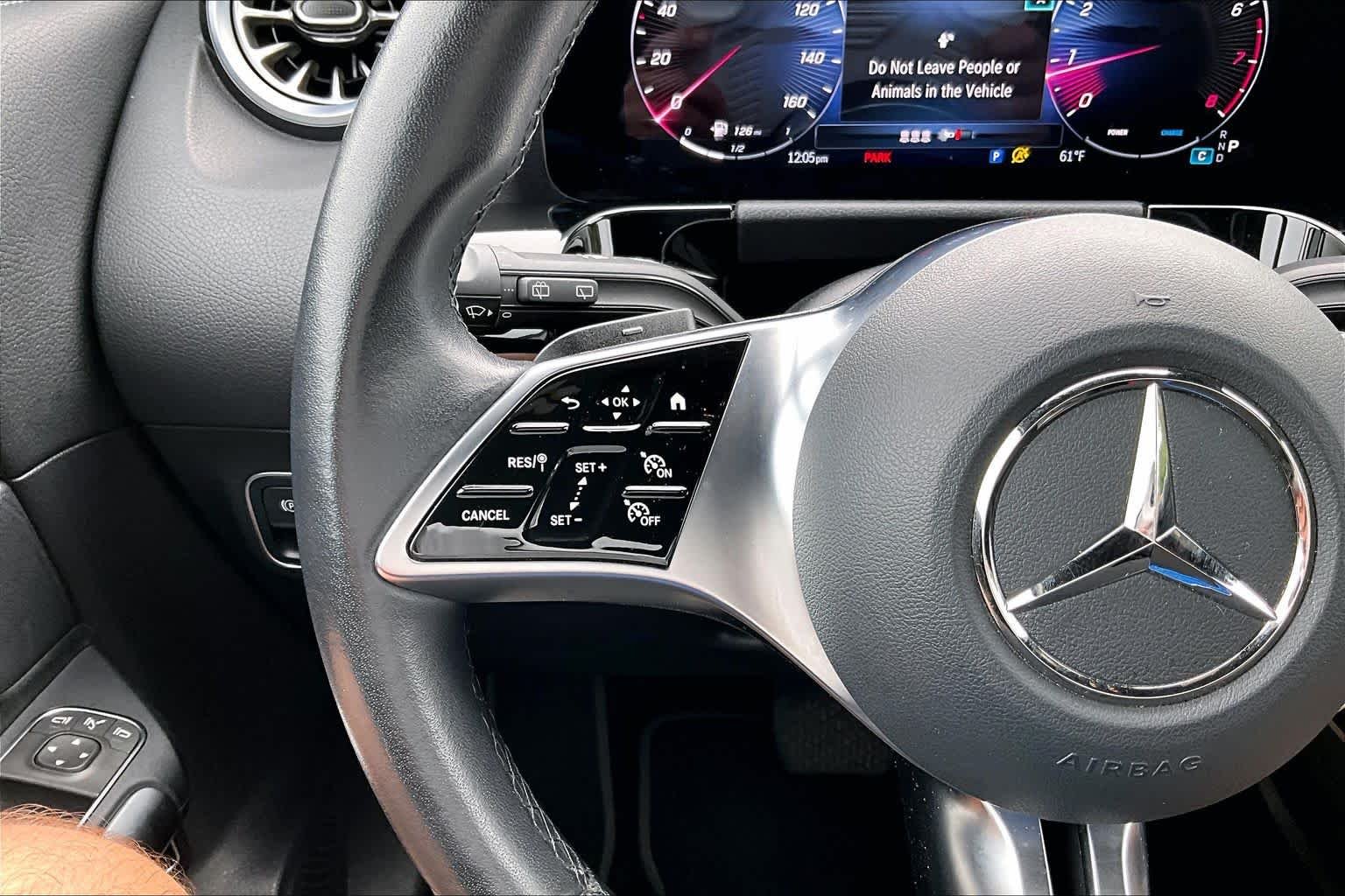 Used 2025 Polar White Mercedes-Benz GLA 250 image 23