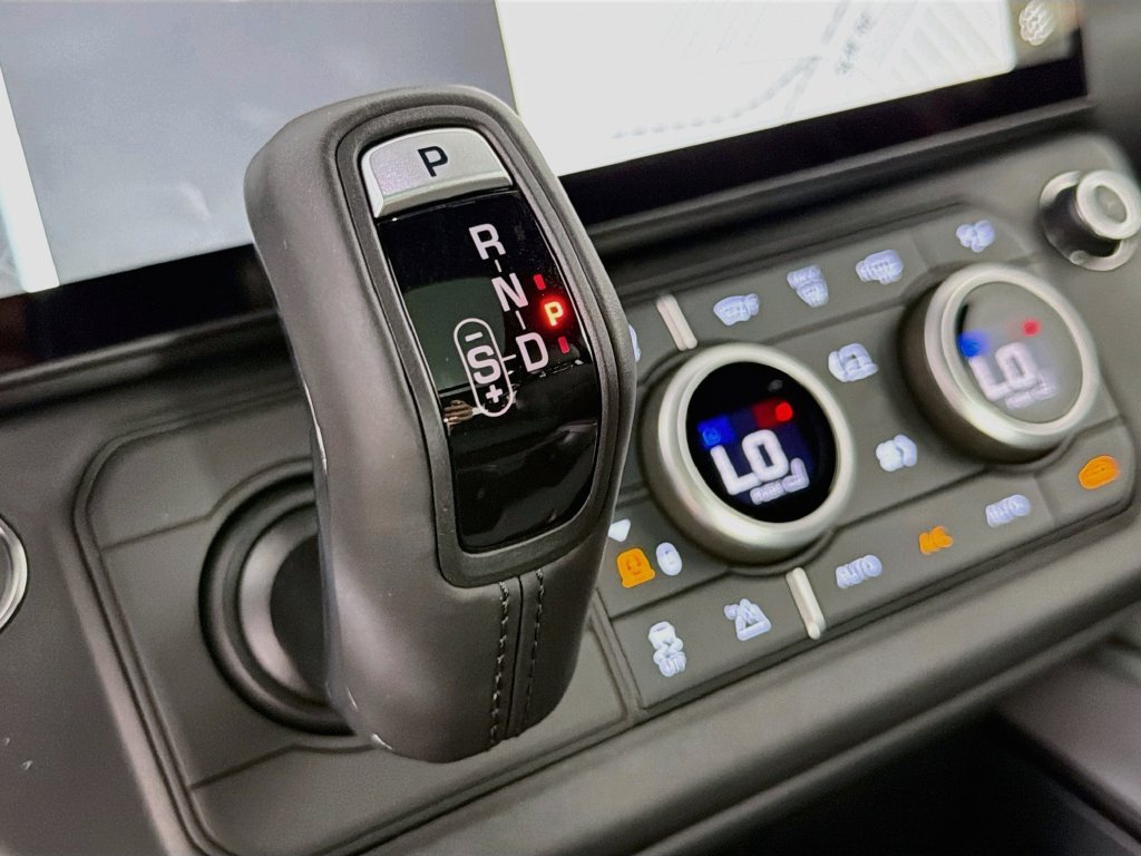 New 2026 Borasco Grey Land Rover X-Dynamic SE image 17