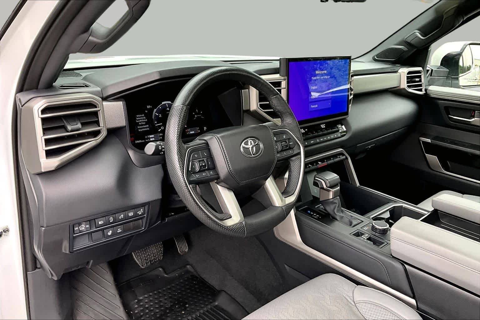 Used 2025 Wind Chill Pearl Toyota Limited image 17