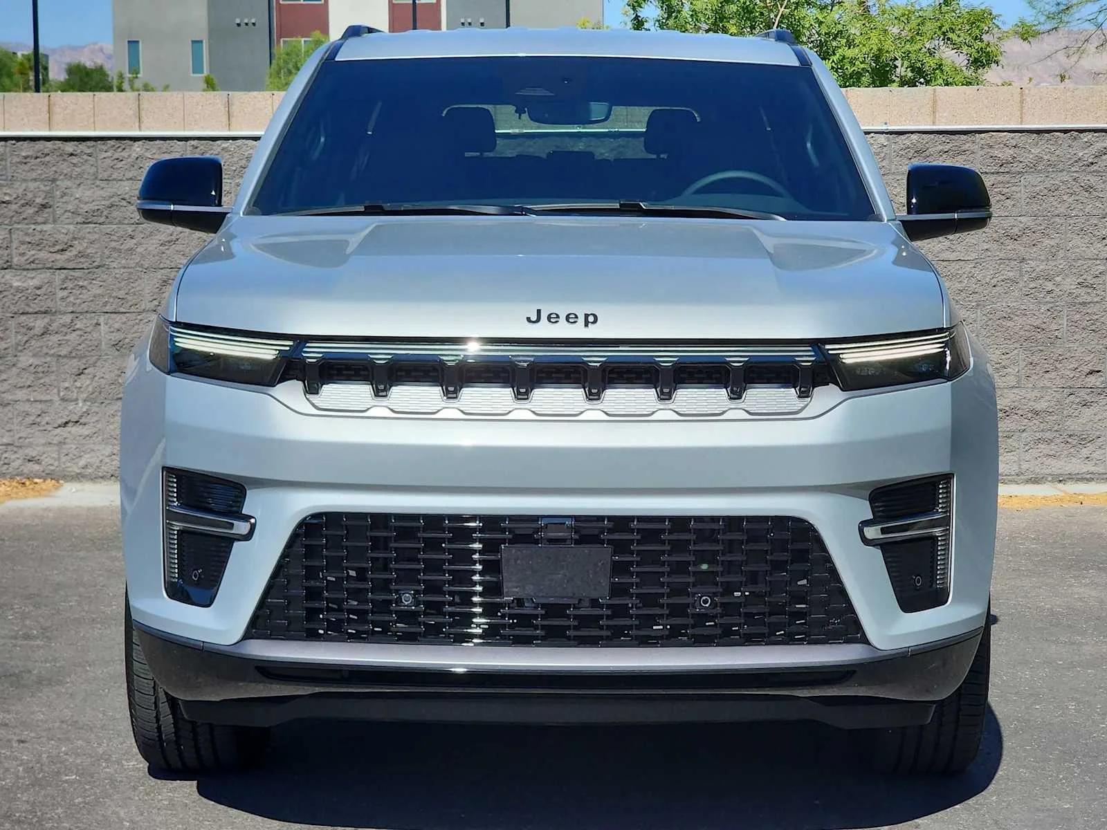 Used 2026 Silver Zynith Jeep  image 3
