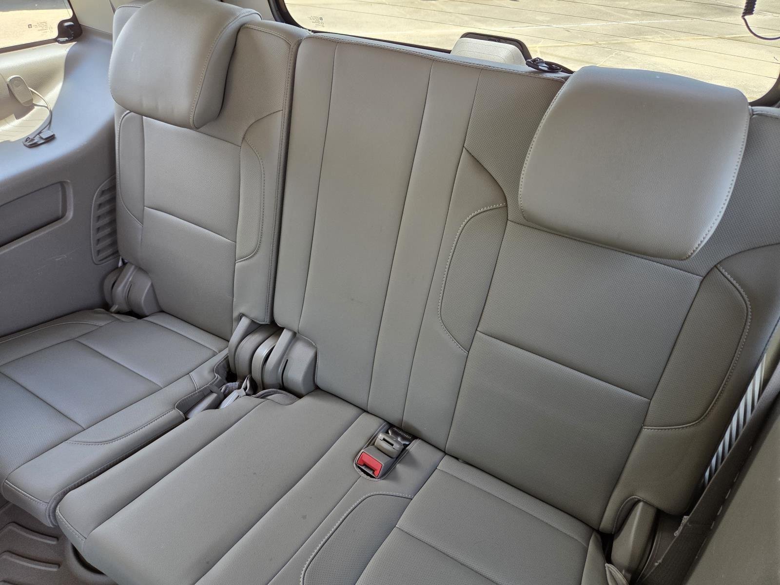 Used 2015 Champagne Silver Metallic GMC SLT image 37