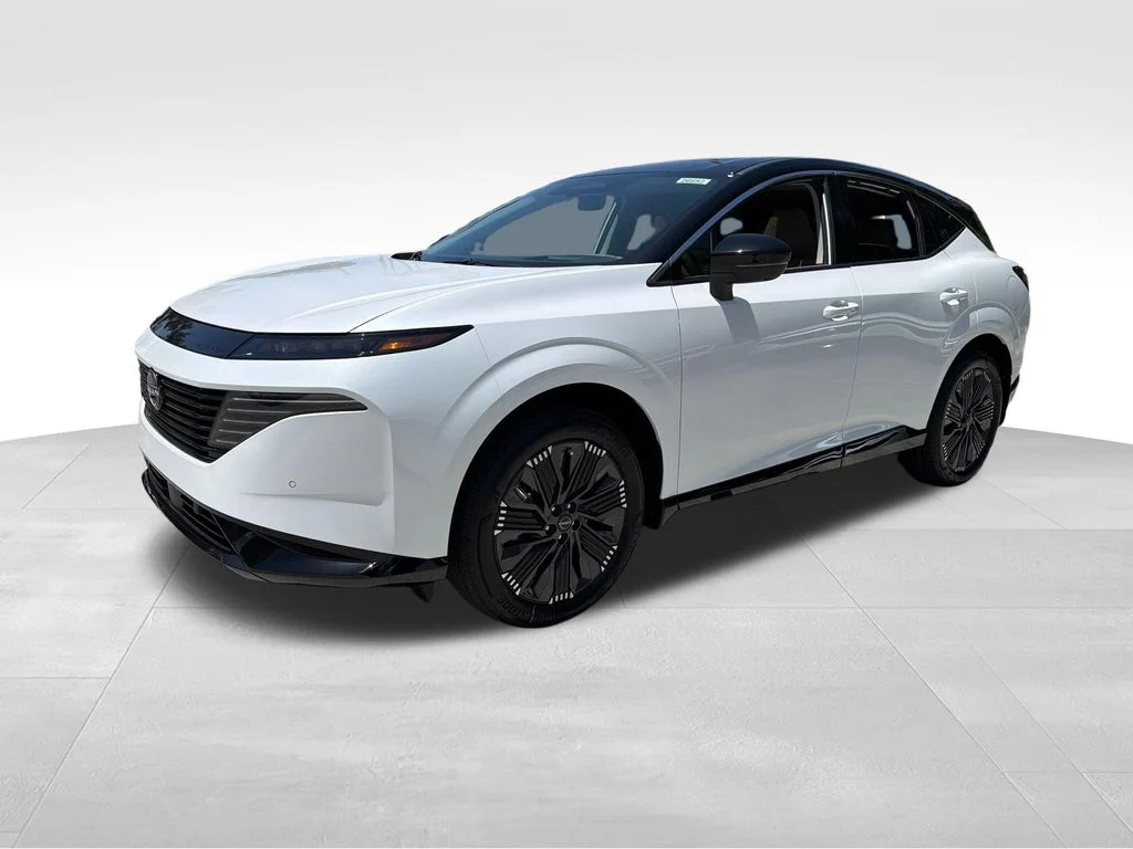 New 2026 Everest White Pearl TriCoat / Super Black Two-tone Nissan Platinum image 3