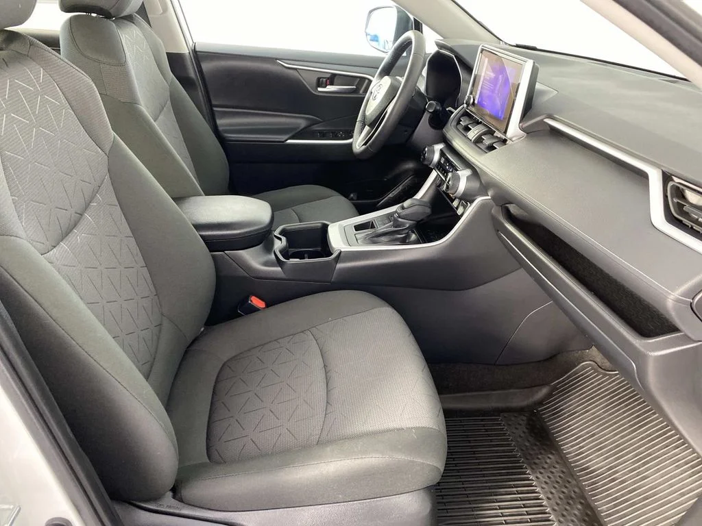 Used 2023 White Toyota XLE image 10