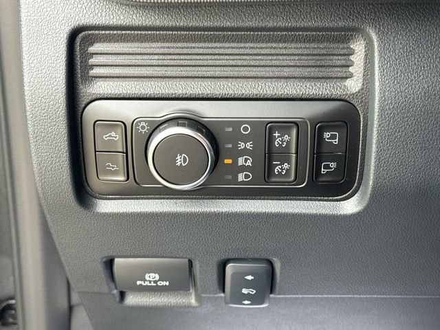 Used 2026 Gray Ford Platinum image 19