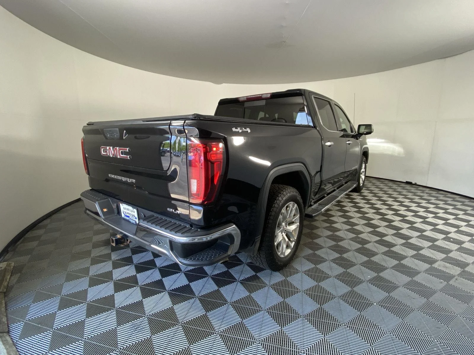 Used 2021 Ebony Twilight Metallic GMC SLT image 7