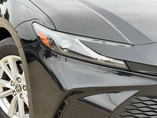 2025 Toyota Camry LE - Photo 3
