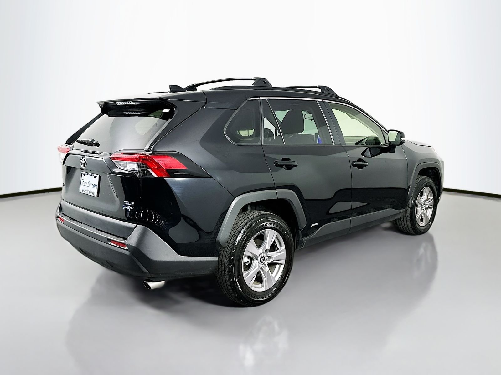 Used 2025 Midnight Black Metallic Toyota XLE image 7