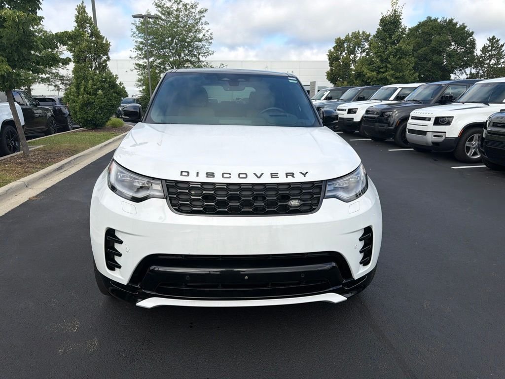 Used 2024 White Land Rover Dynamic SE image 7