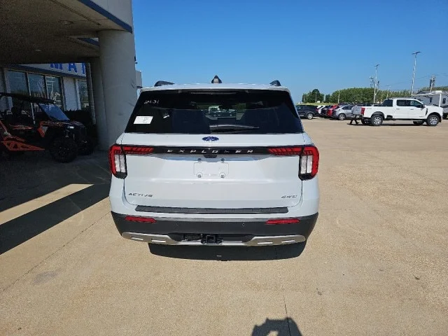 New 2026 Space White Metallic Ford Active image 43