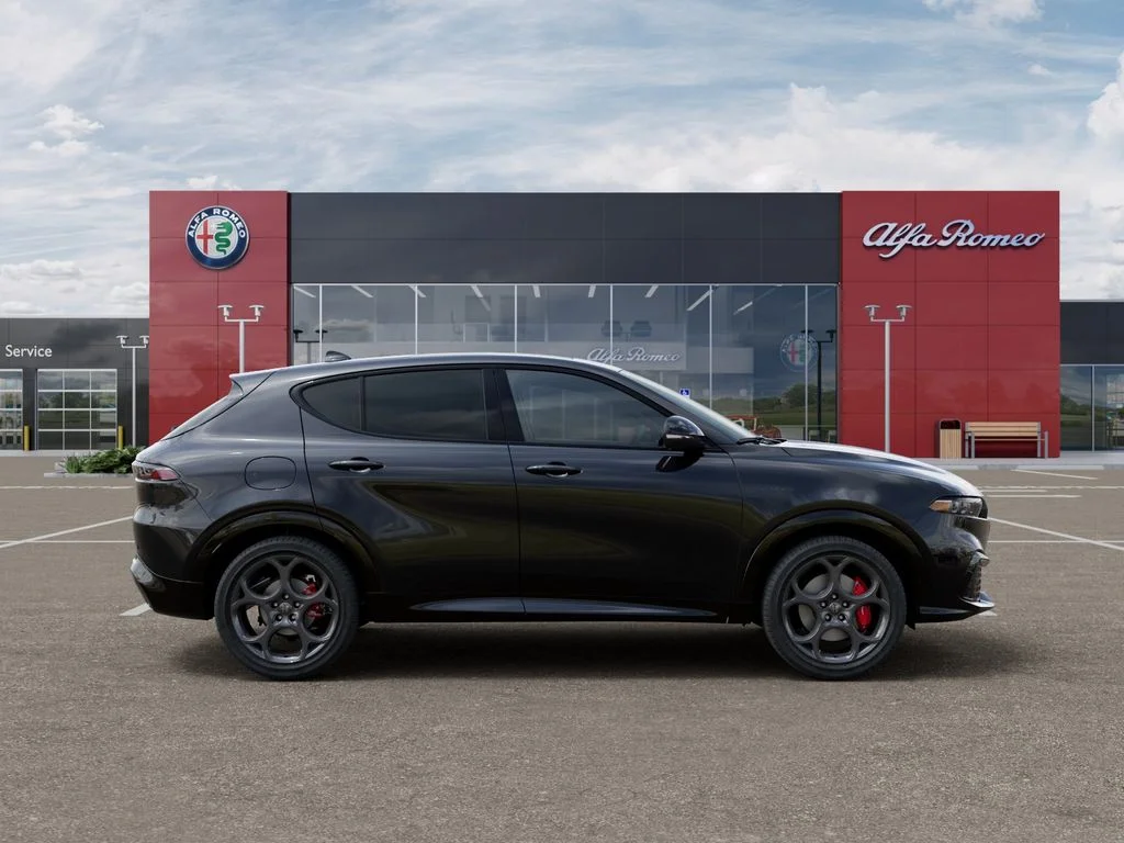 New 2026 Alfa Black Alfa Romeo Base image 21