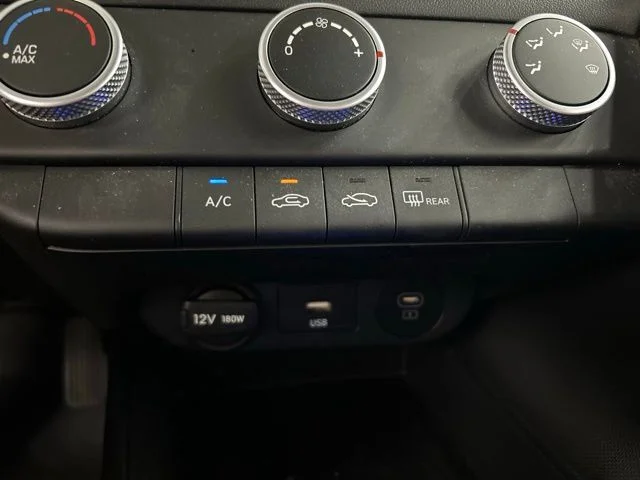 Used 2025 Blue Hyundai SE image 12