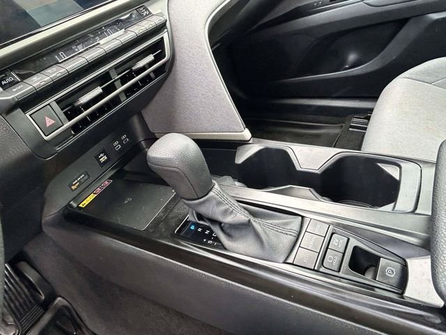 Certified Used 2025  Toyota LE image 21