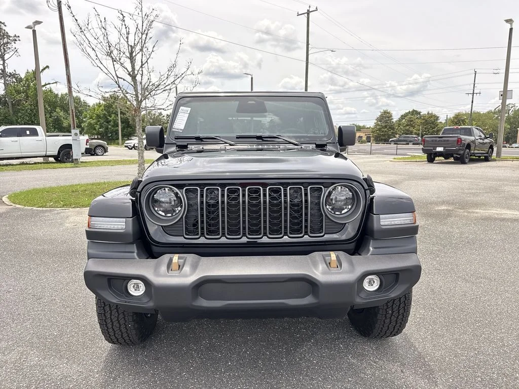 New 2026 Black Clear-Coat Exterior Paint Jeep  image 9