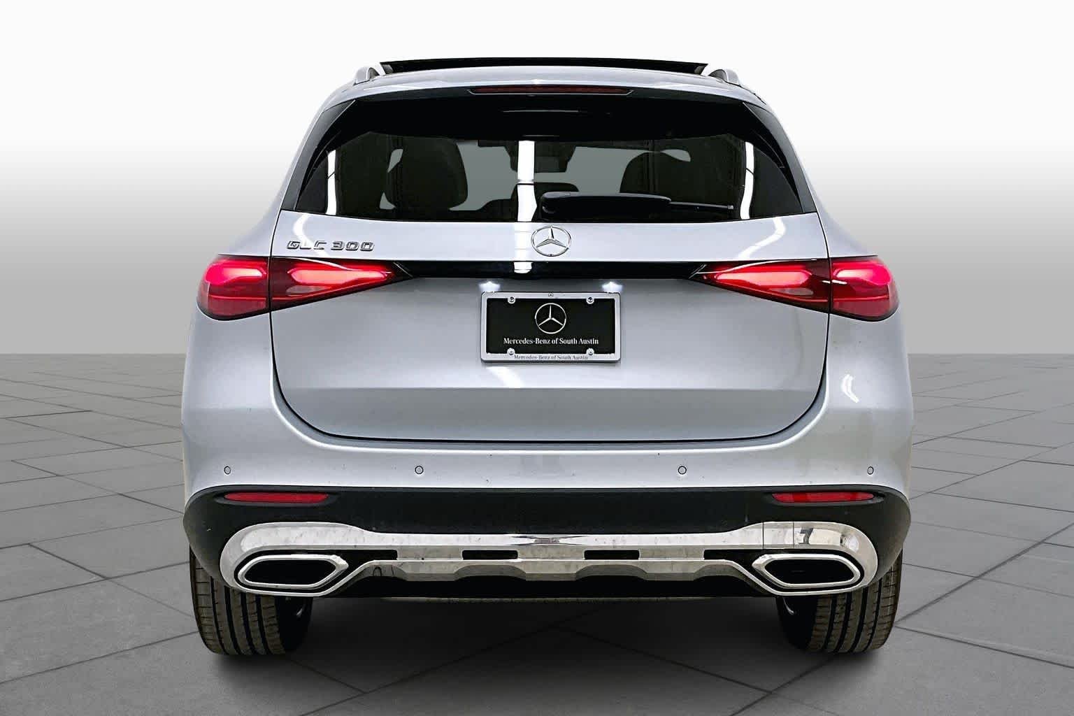 New 2026 Cirrus Silver Metallic Mercedes-Benz GLC 300 image 4