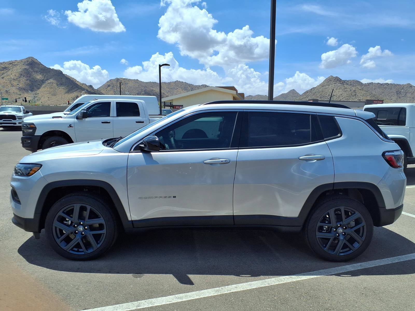 New 2026 Silver Zynith Metallic Clearcoat Jeep 85th Anniversary image 3