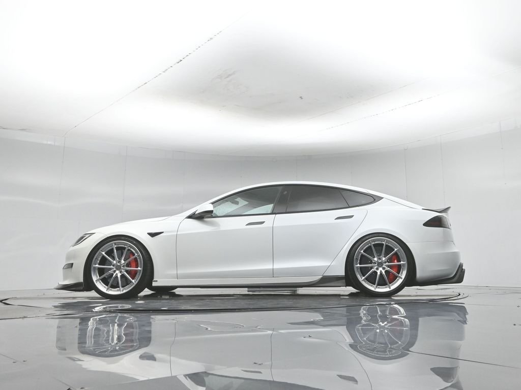 Used 2022 White Tesla Plaid image 51