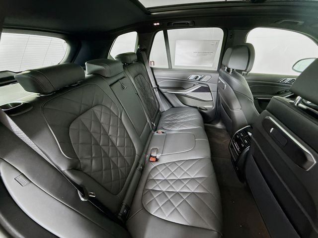 New 2026 Black Sapphire Metallic BMW xDrive40i image 29