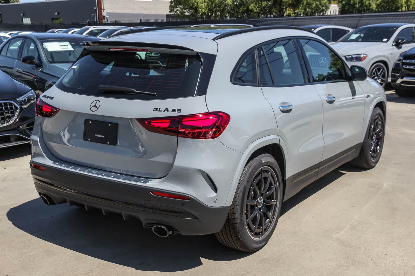 New 2026 MANUFAKTUR Alpine Grey Mercedes-Benz AMG® GLA 35 image 4