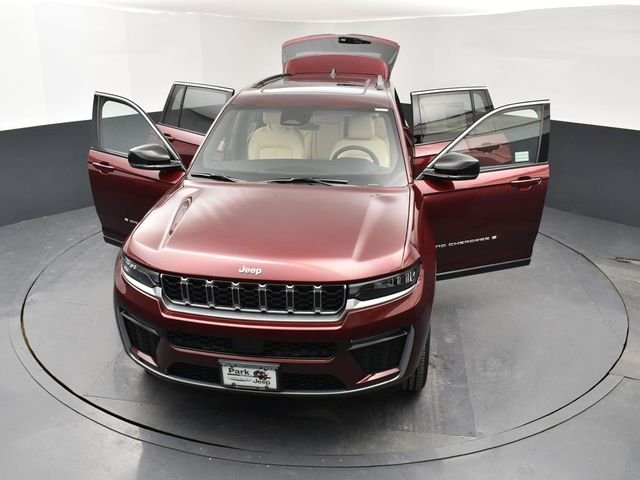 New 2026 Velvet Red Pearl-Coat Exterior Paint Jeep Limited image 26