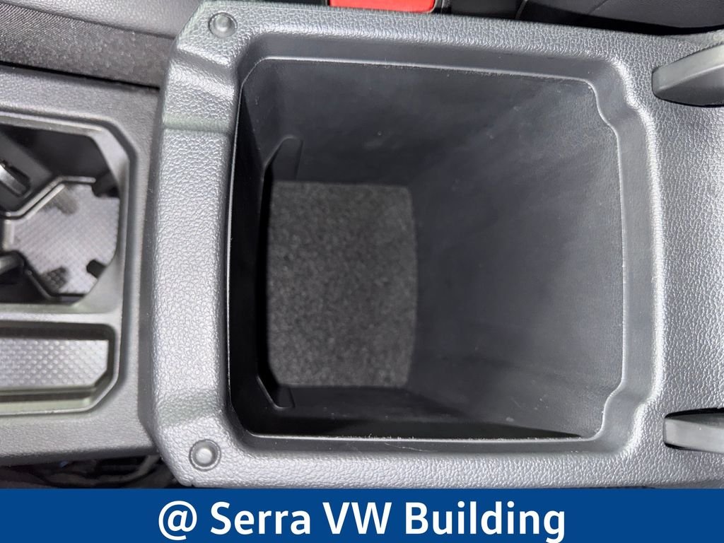Certified Used 2022  Volkswagen 2.0T SE image 28
