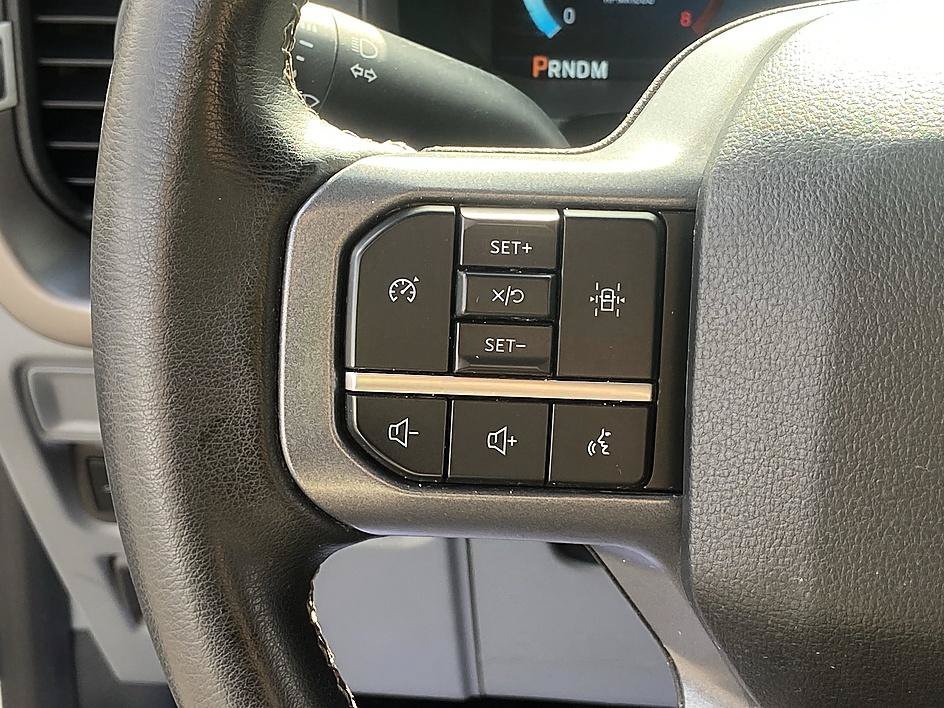 Used 2025 Oxford White Ford XLT image 24