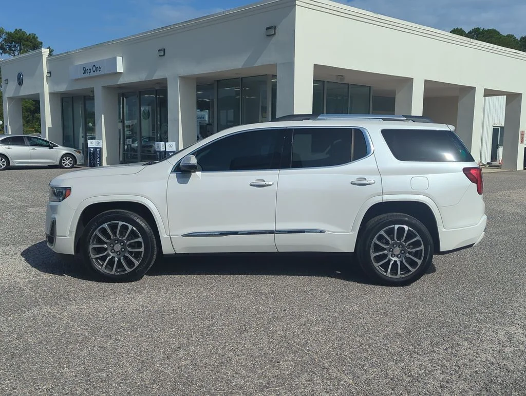 Used 2021 White GMC Denali image 4