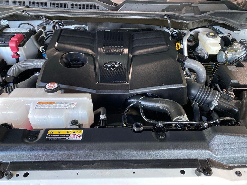 Used 2025 Ice Toyota SR5 image 14