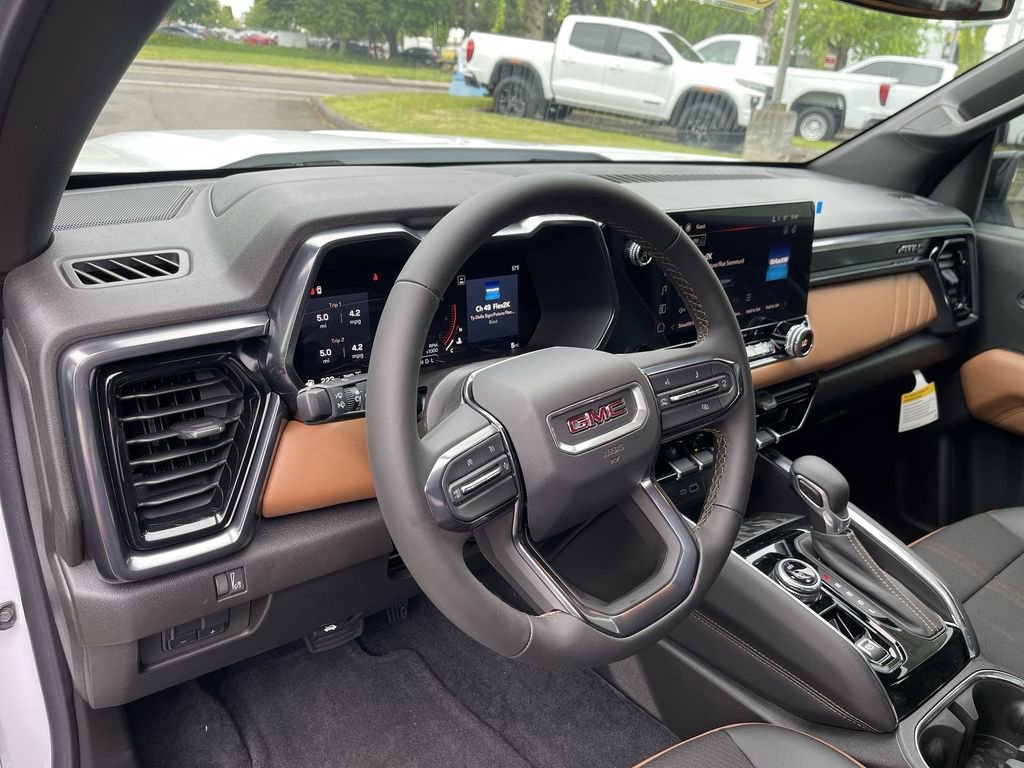 2025 GMC Canyon AT4 - Photo 10