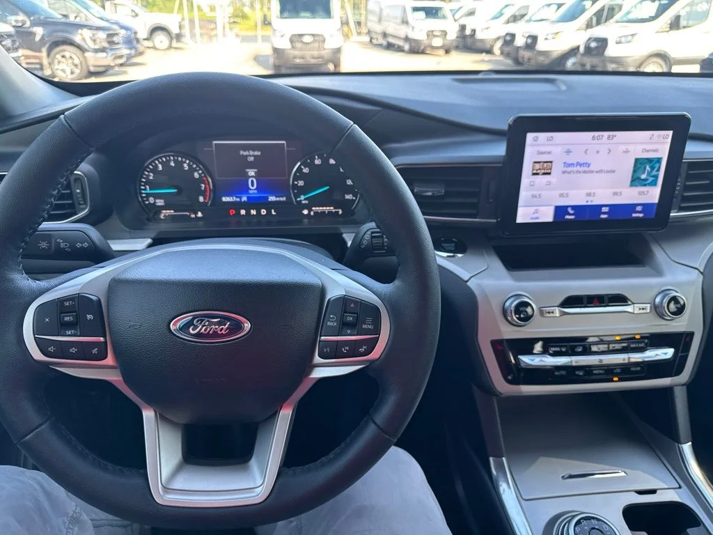 Used 2023 Blue Ford XLT image 14