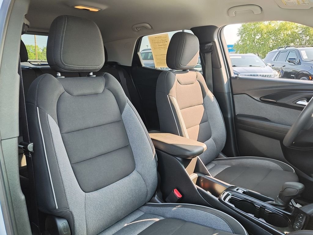 Used 2023 White Chevrolet LT image 25