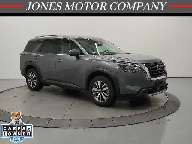Used 2025 Gray Nissan SL image 1