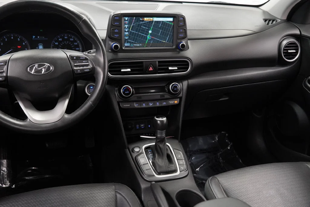 Used 2019 Red Hyundai Ultimate image 10