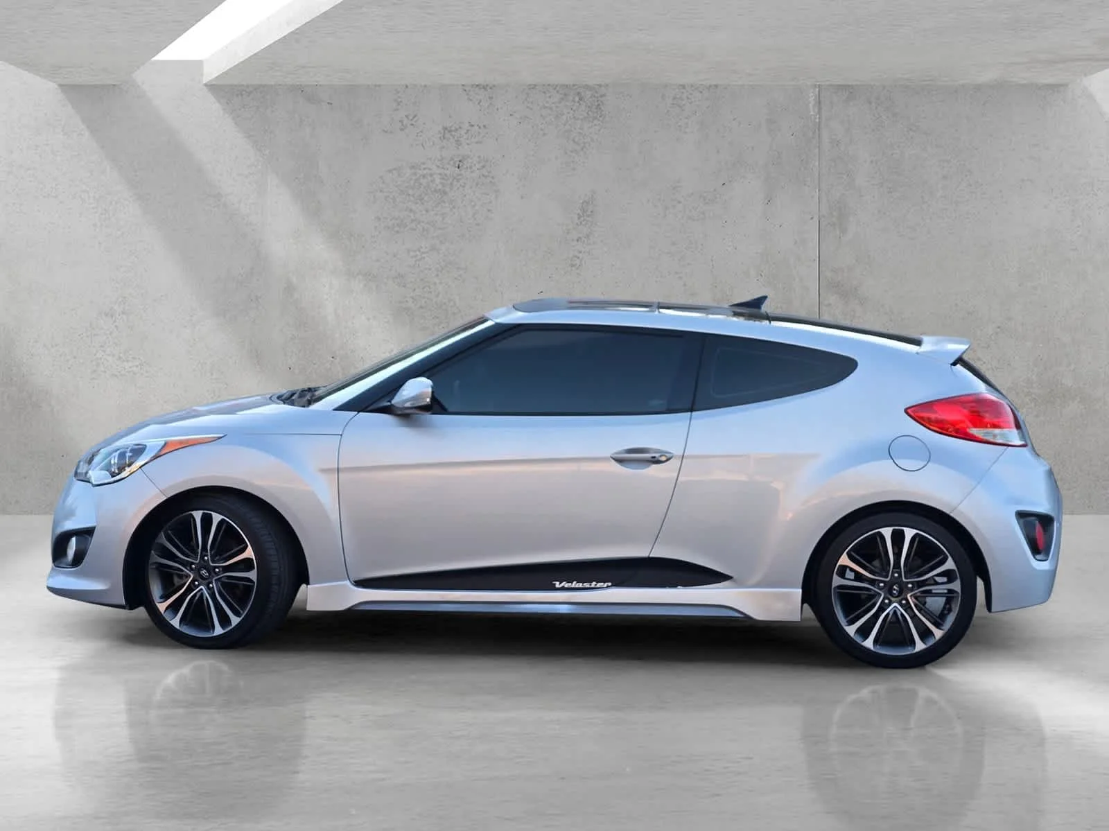 Used 2016  Hyundai Turbo image 7