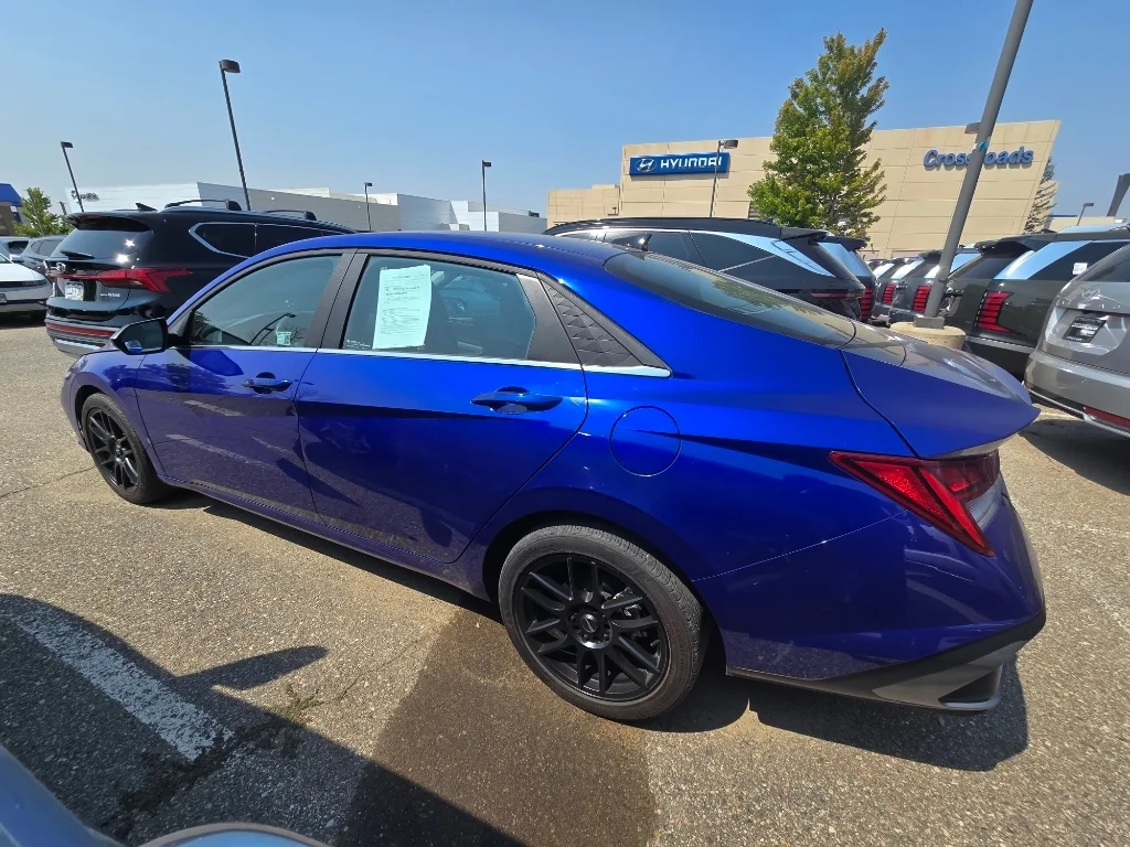 Used 2024 Intense Blue Hyundai SEL image 2