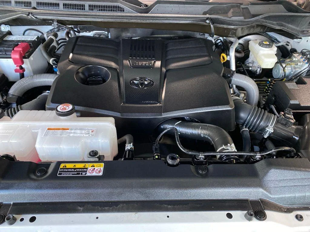 Used 2025 Ice Toyota SR5 image 14
