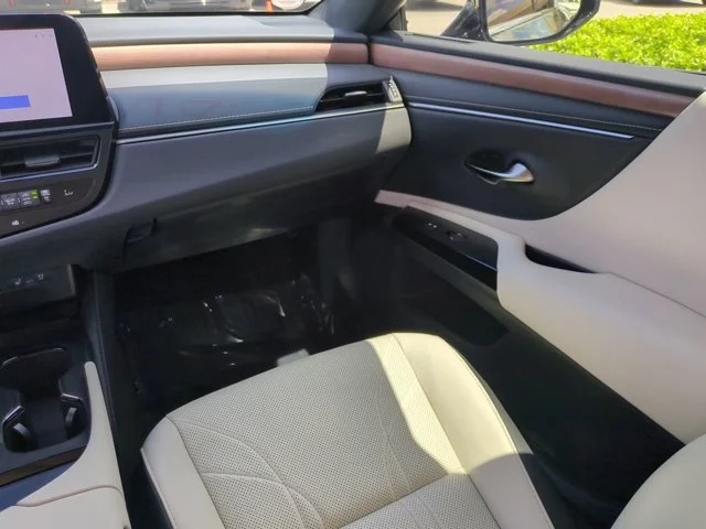 Certified Used 2025 Black Lexus 300h Luxury image 16