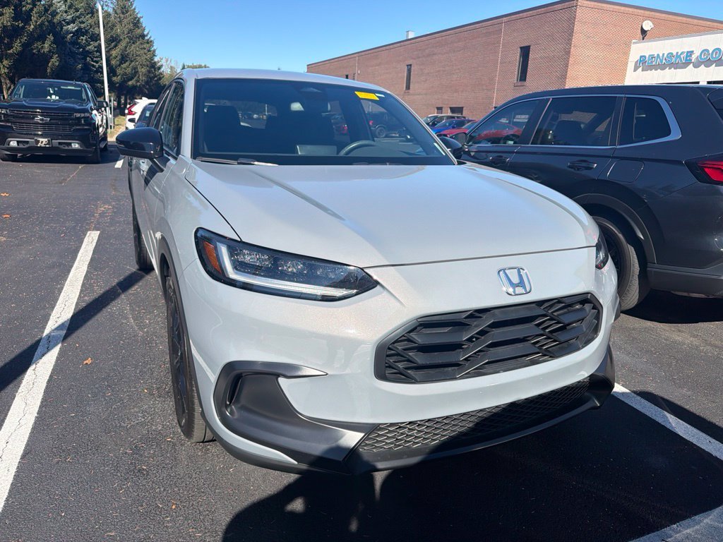 Used 2024 Urban Gray Pearl Honda Sport image 5
