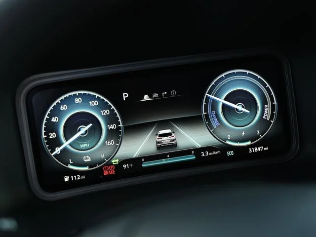Used 2023 Lunar White Hyundai SEL image 32